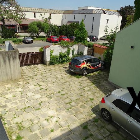 Ovaros Apartman Veszprém المظهر الخارجي الصورة