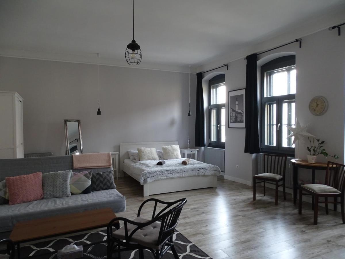Ovaros Apartman Veszprém المظهر الخارجي الصورة