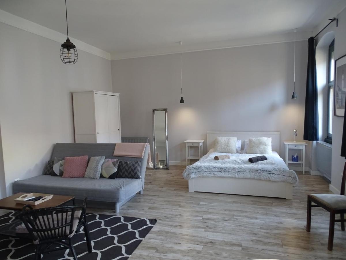 Ovaros Apartman Veszprém المظهر الخارجي الصورة