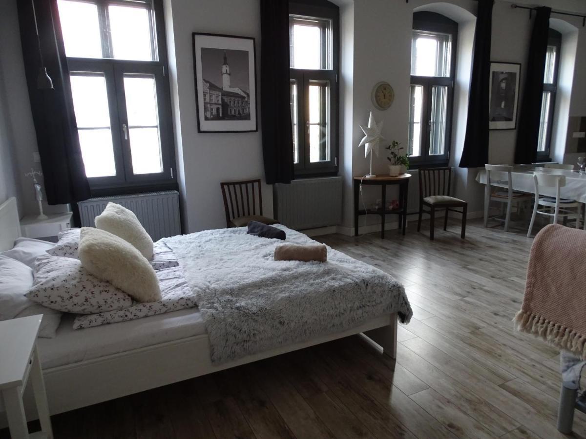 Ovaros Apartman Veszprém المظهر الخارجي الصورة