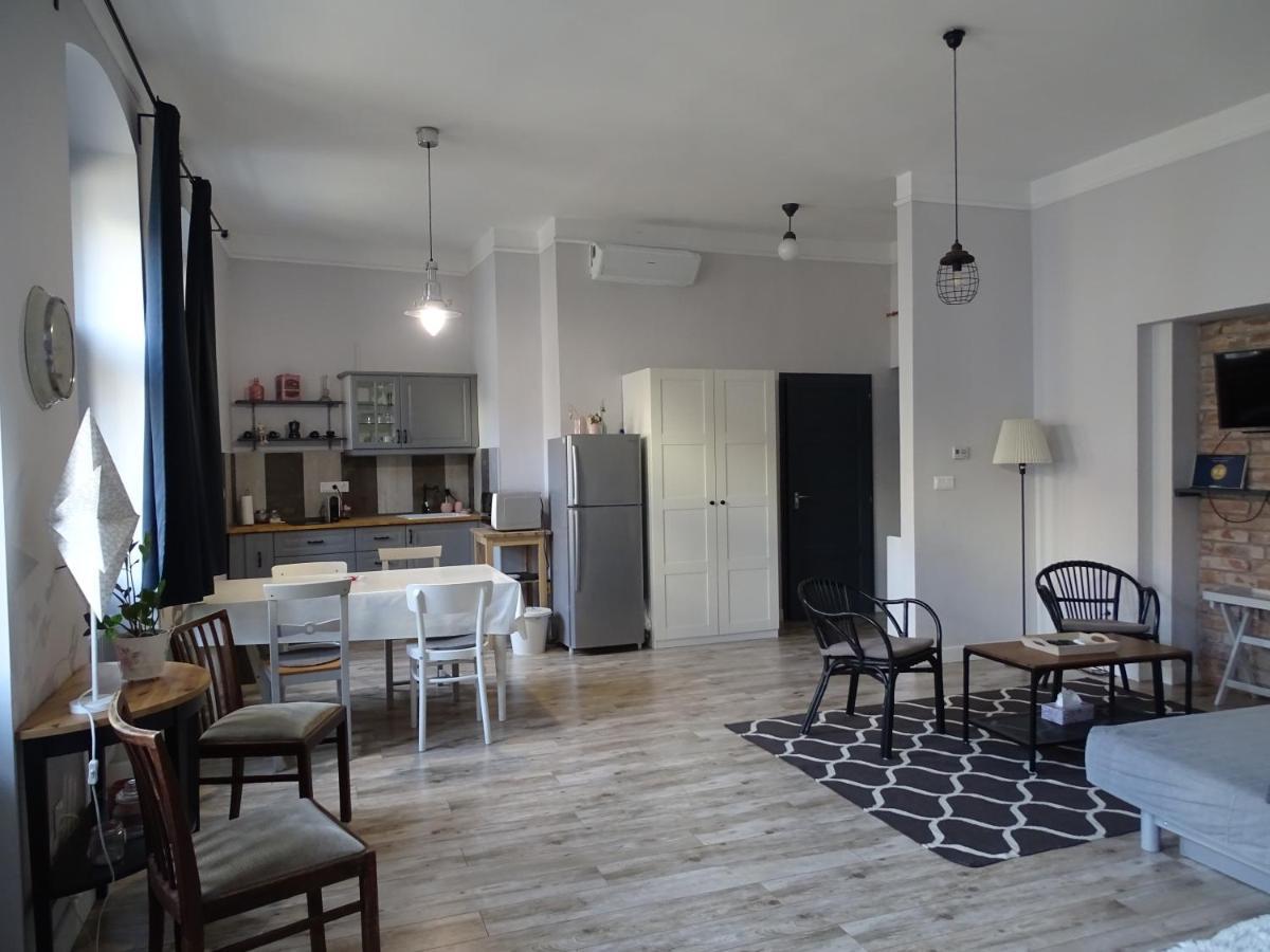 Ovaros Apartman Veszprém المظهر الخارجي الصورة