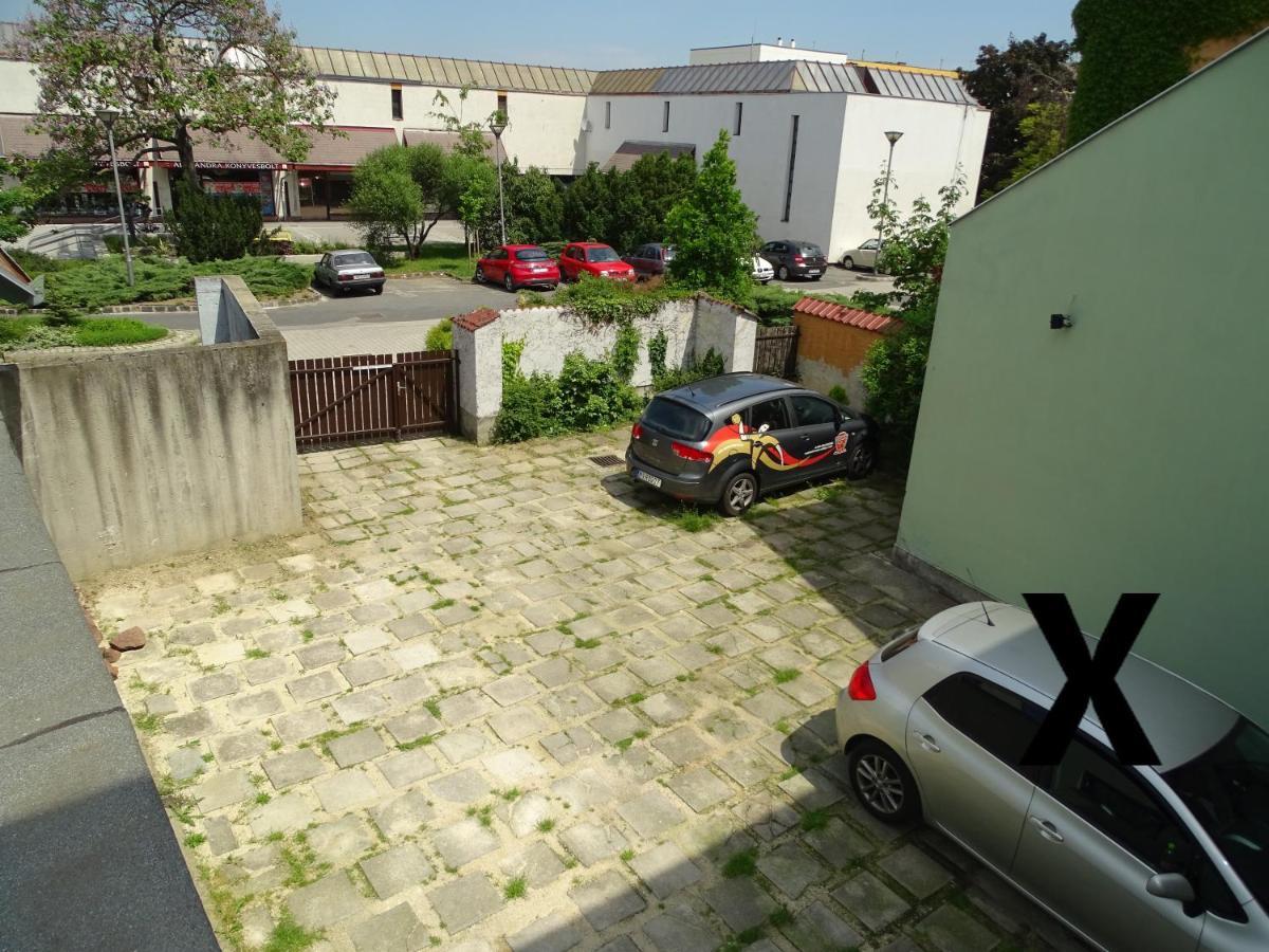 Ovaros Apartman Veszprém المظهر الخارجي الصورة