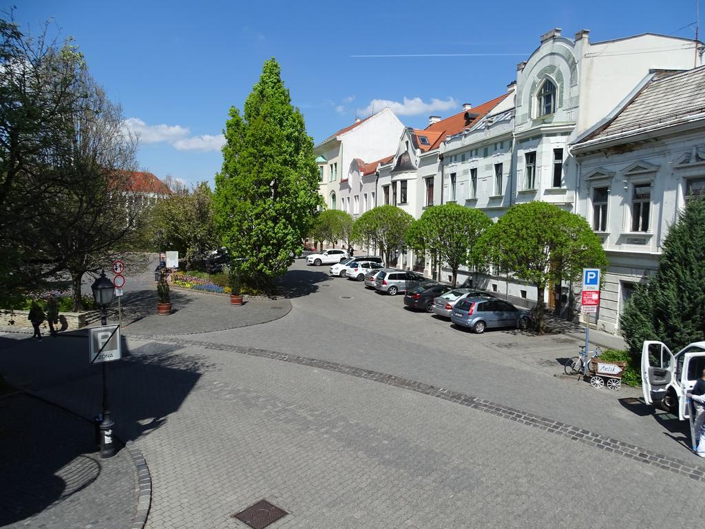Ovaros Apartman Veszprém المظهر الخارجي الصورة