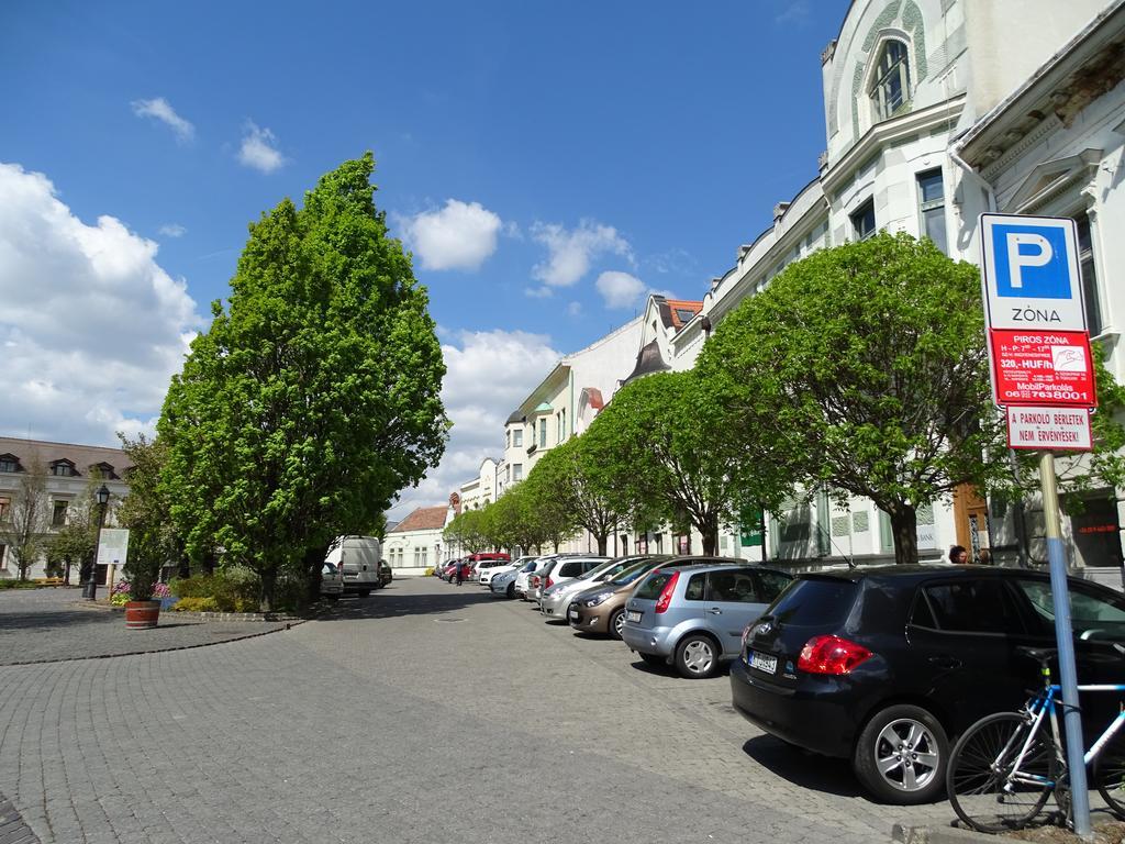 Ovaros Apartman Veszprém المظهر الخارجي الصورة